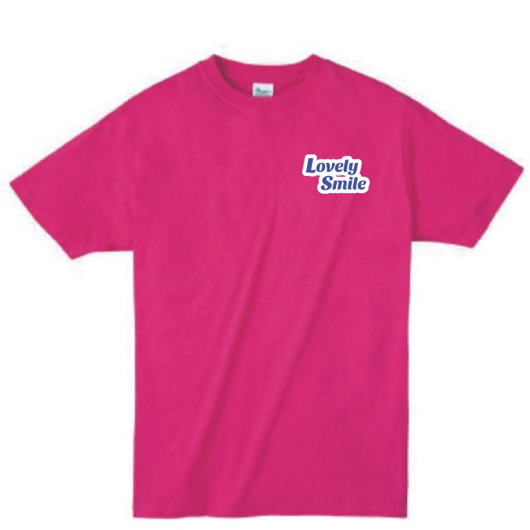 韓国風文字デザインのホットピンクTシャツデザイン