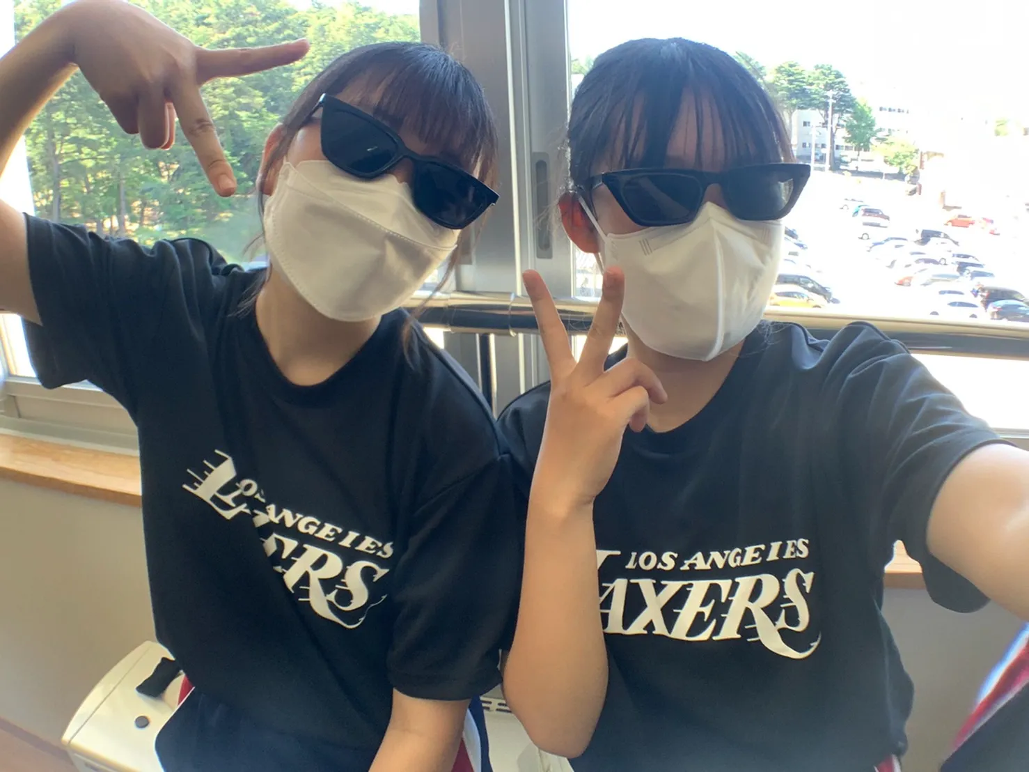 クラT顔隠しフォト