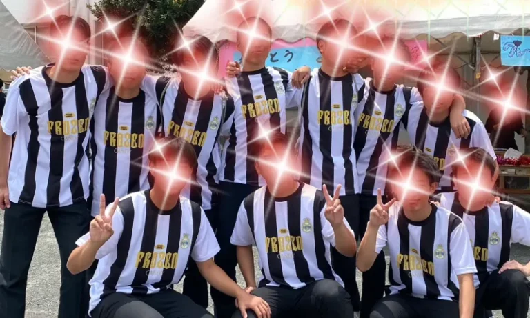 福岡県K高等学校3年3組さま クラスTシャツ制作事例（サッカーユニフォーム）