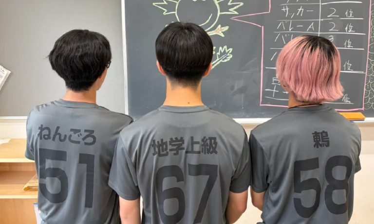 東京都T高等学校3年E組さま クラスTシャツ制作事例（爽やかドライTシャツ）